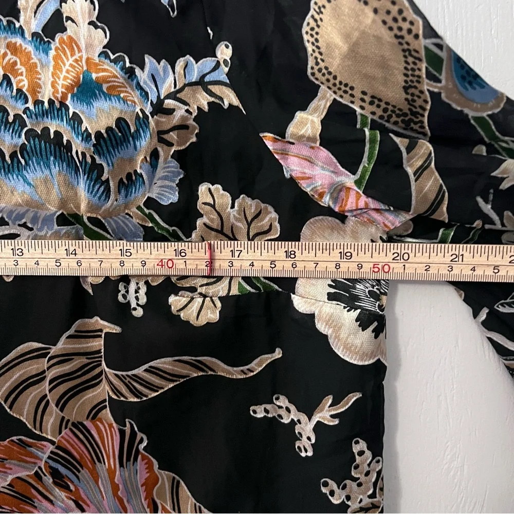 Soft Surroundings Deanna Floral Black Blouse Multifloral Medium - Picture 11 of 16
